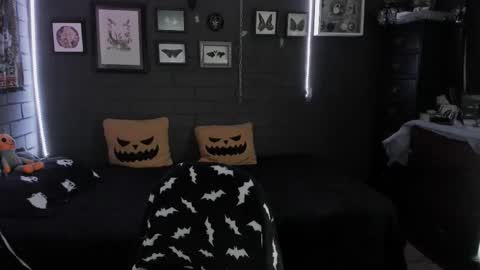   SANIA  online show from 12.17.25