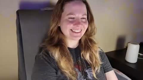 Snapshot of internetfairy_xo chatting on 07.14.26 Faye online show from 07.14.26