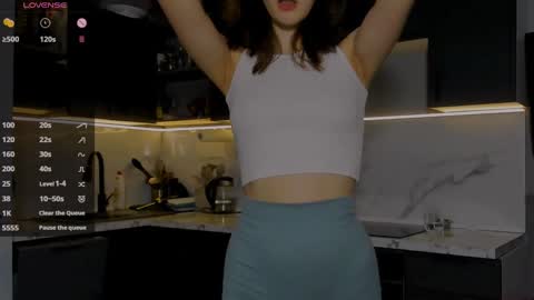 Snapshot of internetsexplorer chatting on 12.20.24 Bernadette  Join  online show from 12.20.24