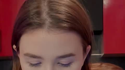 Snapshot of internetsexplorer chatting on 03.12.25 Bernadette  Join  online show from 03.12.25