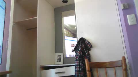 Snapshot of inxs2much chatting on 10.09.25 inxs2much online show from 10.09.25