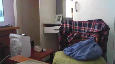 Snapshot of inxs2much chatting on 10.18.25 inxs2much online show from 10.18.25