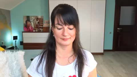 iracherrynow online show from 11.25.25