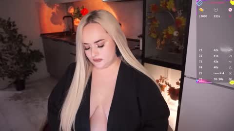 Snapshot of irena_barr18 chatting on 11.14.25 Irena Barr online show from 11.14.25