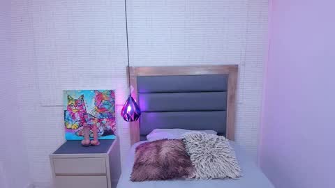  I R E N N E online show from 03.04.26