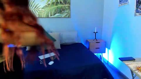 Iris Rosse online show from 10.27.25