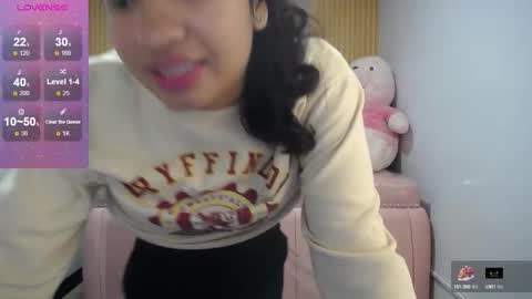 Snapshot of irina_evans_s1 chatting on 09.22.25 Irina online show from 09.22.25