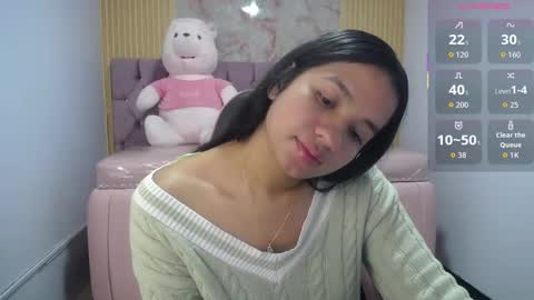 Snapshot of irina_evans_s1 chatting on 10.10.25 Irina online show from 10.10.25