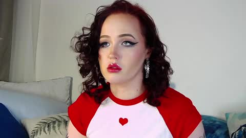 Snapshot of irinaart chatting on 12.15.24 Irina online show from 12.15.24