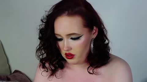 Snapshot of irinaart chatting on 12.23.24 Irina online show from 12.23.24