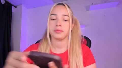 Snapshot of iris3019 chatting on 02.05.25 iris online show from 02.05.25