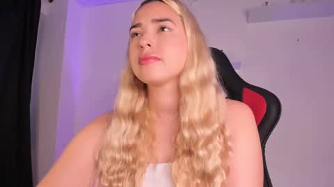 Snapshot of iris3019 chatting on 02.09.25 iris online show from 02.09.25