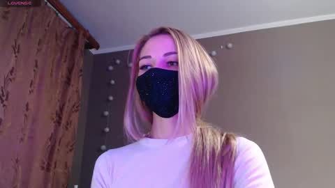 Lily online show from 09.29.25