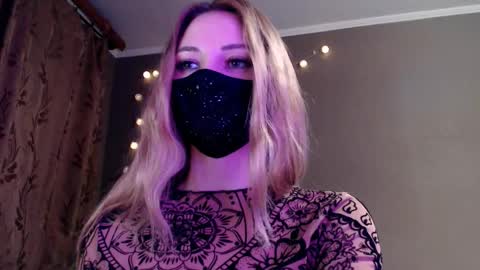 Lily online show from 03.26.26