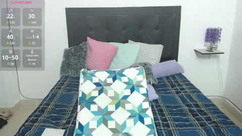 Snapshot of iris_love18 chatting on 02.13.25 IRIS online show from 02.13.25