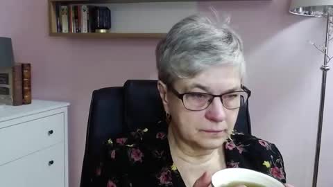 I R I S online show from 12.23.24