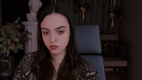 Iris online show from 12.12.24