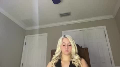 Irispink1 online show from 12.16.25