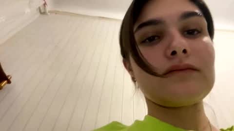 irisss31 online show from 12.17.24