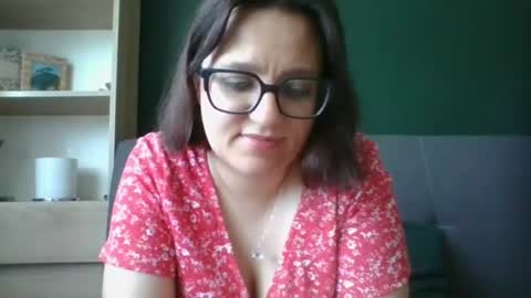 Snapshot of irresistibleparis chatting on 06.19.26 Paris online show from 06.19.26