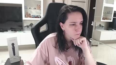 Irwi Tomboy online show from 01.17.25