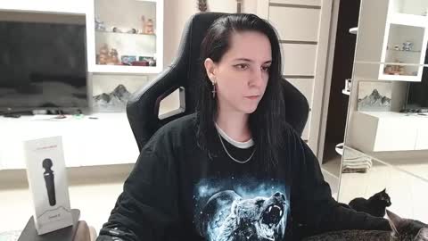 Irwi Tomboy online show from 01.17.25