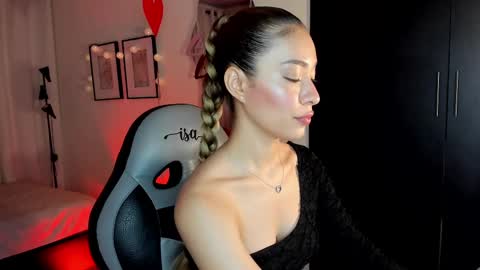 isa_____ online show from 02.15.25