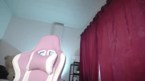 Isabella  online show from 11.15.25