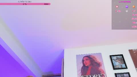 Snapshot of isa_greey chatting on 06.19.26 isabella online show from 06.19.26