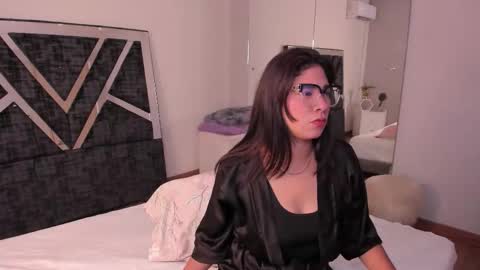 oIssaJonneso online show from 01.17.26