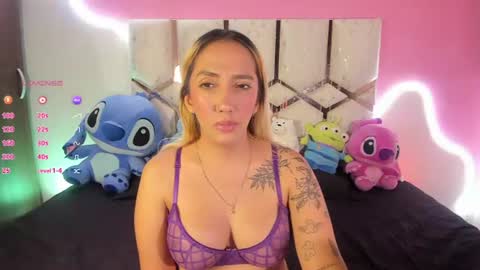 Snapshot of isa_klein chatting on 07.17.26 isa_klein online show from 07.17.26