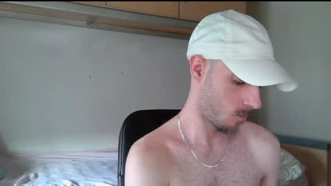 Snapshot of isaac99c chatting on 05.11.26 Isaac99c online show from 05.11.26