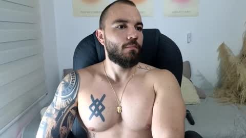 Isaac carter online show from 11.28.25