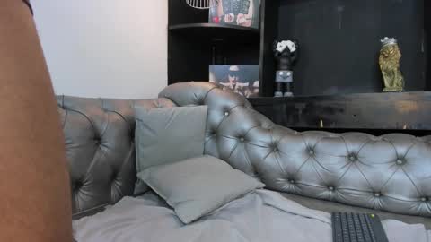 Isaac  online show from 11.14.25