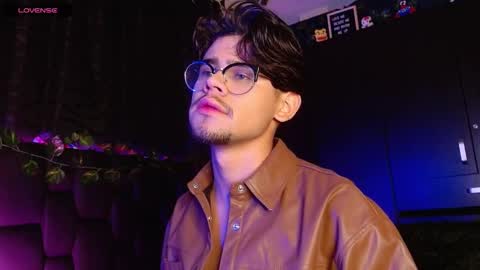 Isaac Saenz. online show from 01.19.25