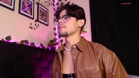 Isaac Saenz. online show from 02.14.25