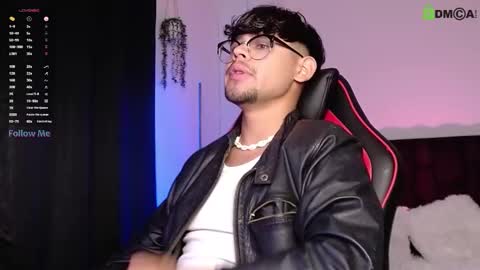 Isaac Saenz. online show from 09.10.25