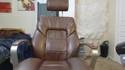 isaac online show from 11.03.25