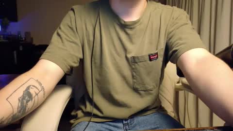 Snapshot of isaac_sheffield chatting on 05.13.26 isaac online show from 05.13.26