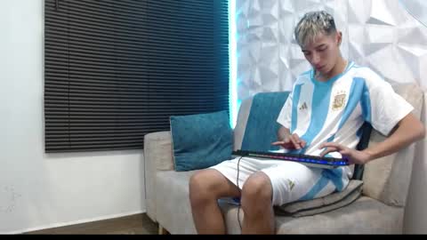 Isaac tan online show from 09.20.25