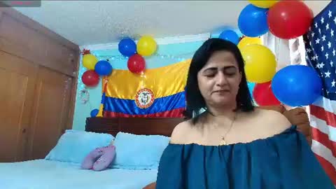 Snapshot of isabeel_sofia01 chatting on 06.25.26 Isabeel Sofia online show from 06.25.26