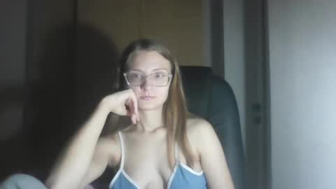 isabel_loveee online show from 11.07.25