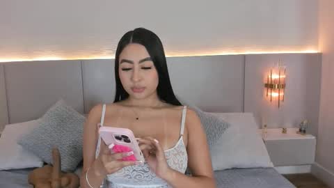 Isa online show from 10.02.25