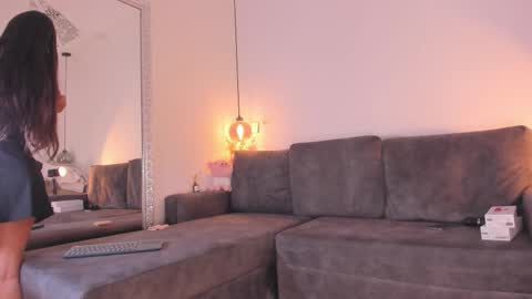 Snapshot of isabela_franco_ chatting on 11.27.25 Isabela online show from 11.27.25