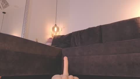 Snapshot of isabela_franco_ chatting on 12.15.25 Isabela online show from 12.15.25