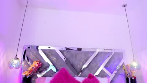 Snapshot of isabela_parkerr chatting on 06.11.26 Mommy Isa online show from 06.11.26