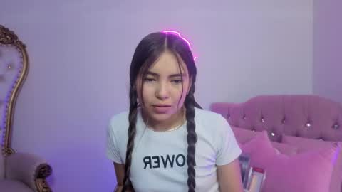 Snapshot of isabela_tay chatting on 05.15.26 ISABELA online show from 05.15.26