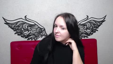 IsabelBlackberry online show from 12.08.24