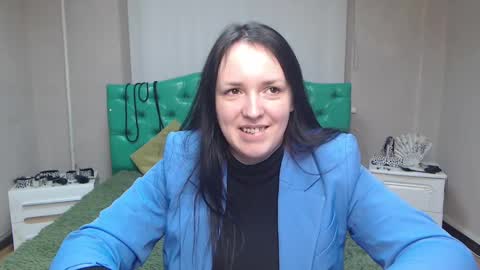 IsabelBlackberry online show from 12.15.24