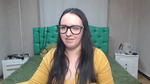 IsabelBlackberry online show from 12.16.24